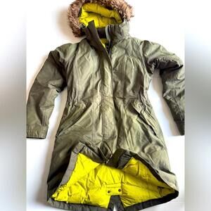 The North Face Women's Green Camo Parka Jacket Small